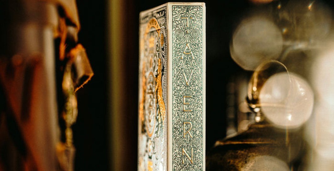 دسته کارت Theory11 Tavern on the Green Ivory Edition دسته کارت Theory11 Tavern on the Green Ivory Edition